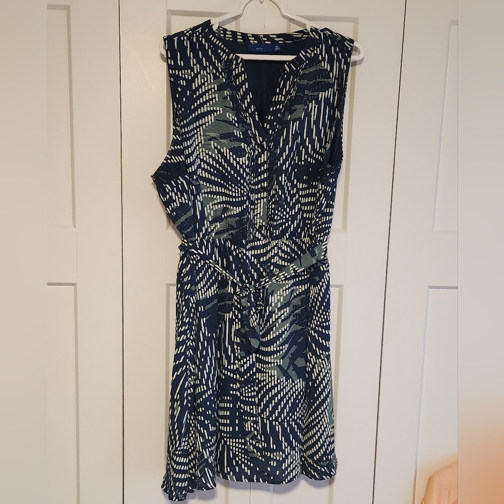 Apt. 9 Green and White Geometric Midi Dress